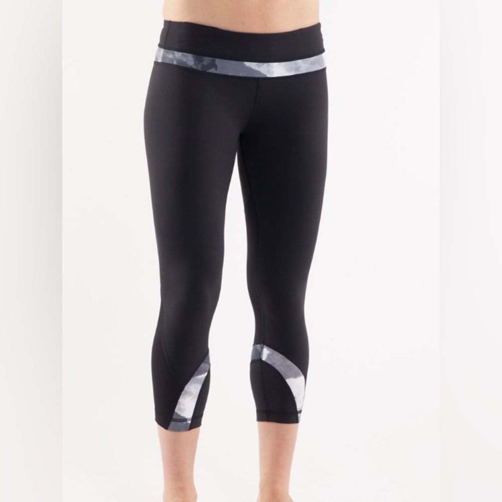 Lululemon Run: Inspire Crop II, Size 4